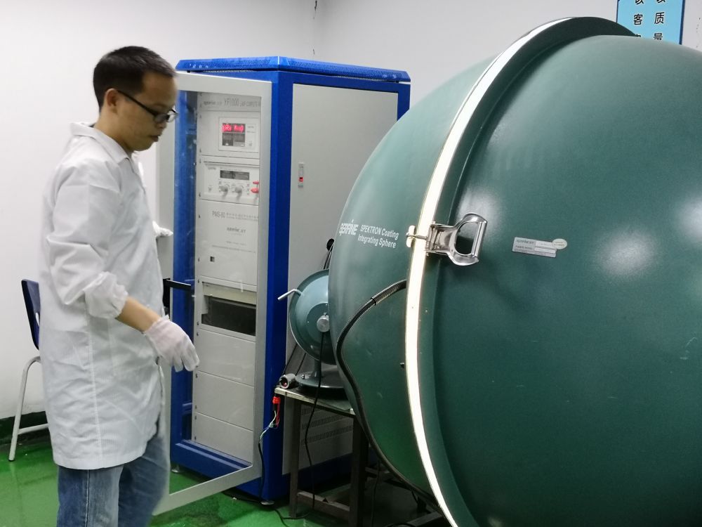 J9集团光电的ＬＥＤ灯及灯具光电测试系统